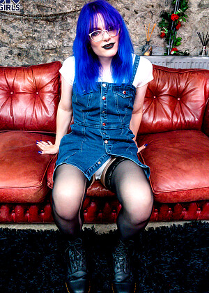 Blue Hair Shemale Footjob - Babe Today UK Tgirls Jazmin Footjob Shemale Fem Mobile Porn Pics